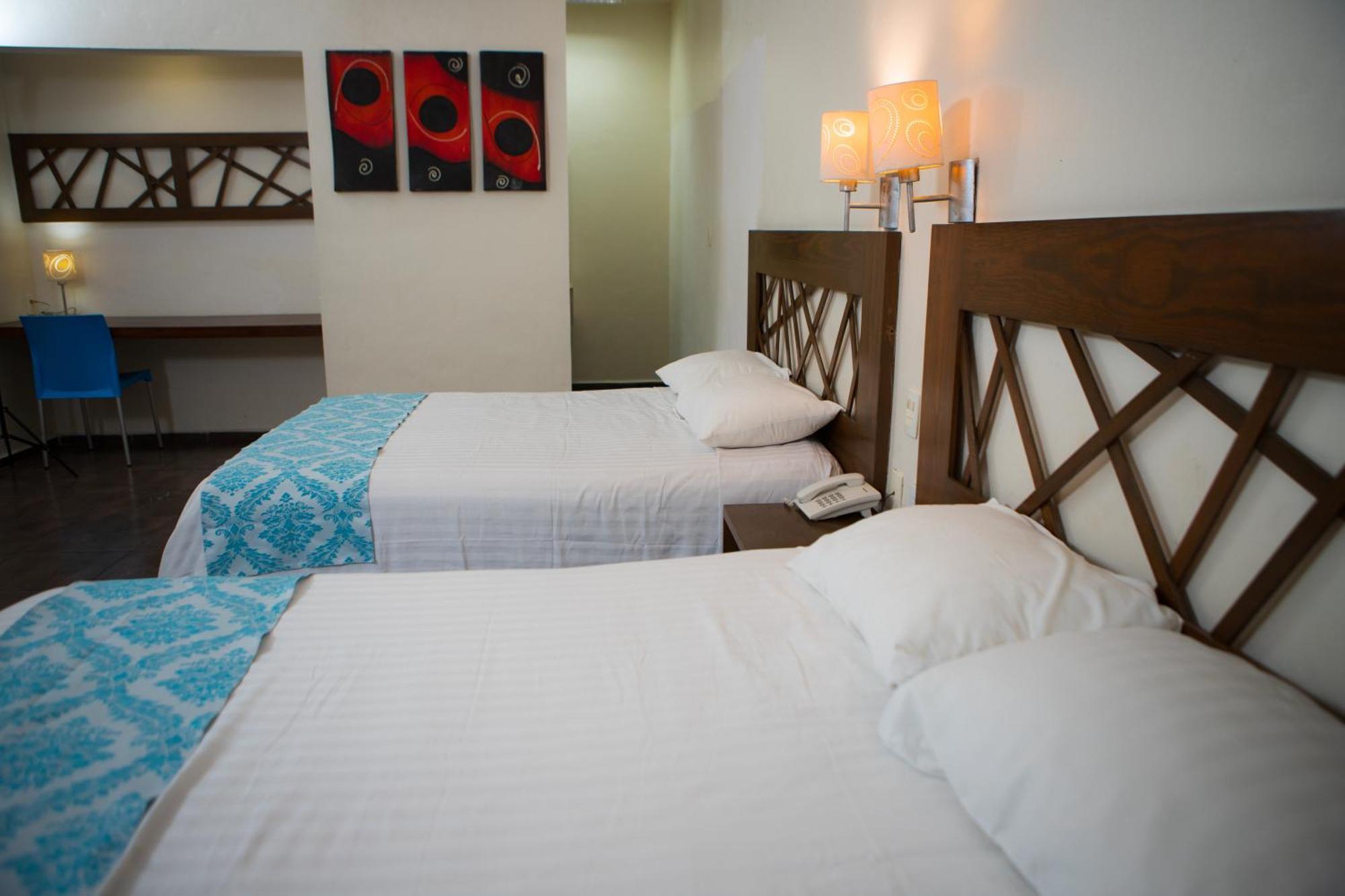 Hotel Tres Soles ซิวดัดมาเดโร ภายนอก รูปภาพ