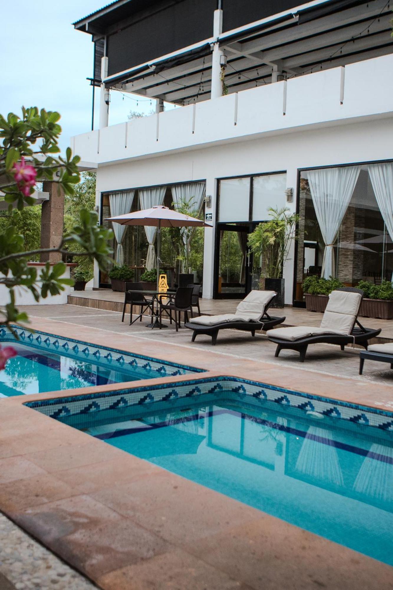 Hotel Tres Soles ซิวดัดมาเดโร ภายนอก รูปภาพ