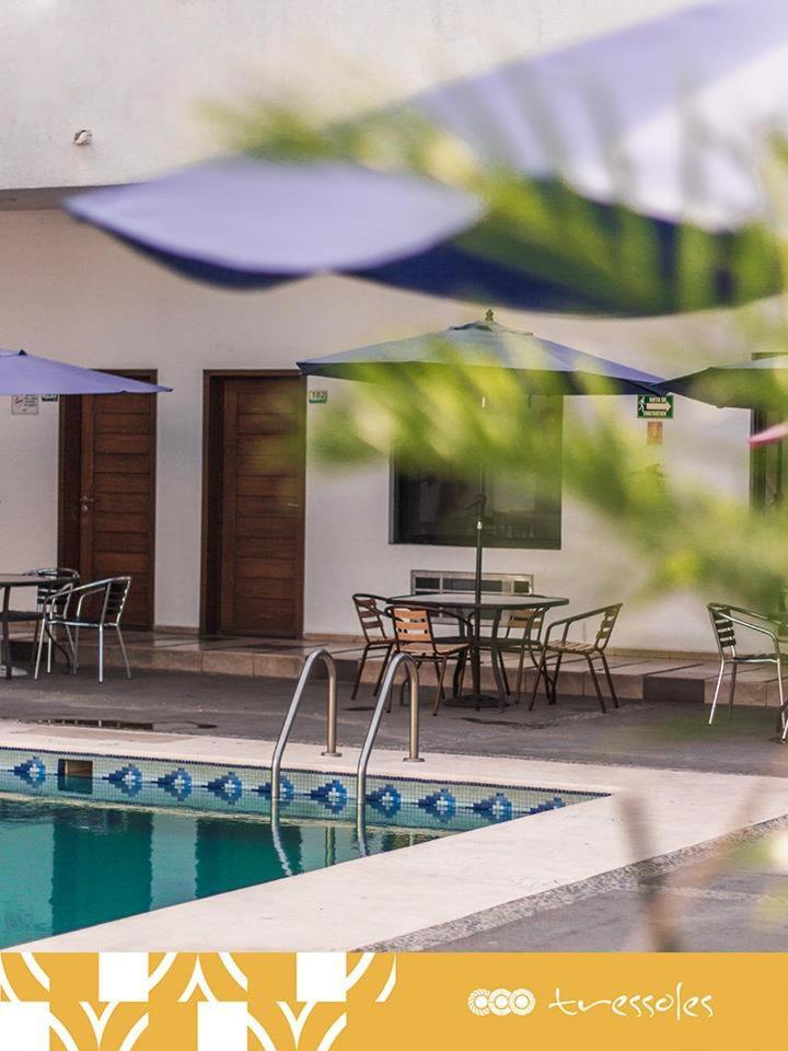 Hotel Tres Soles ซิวดัดมาเดโร ภายนอก รูปภาพ