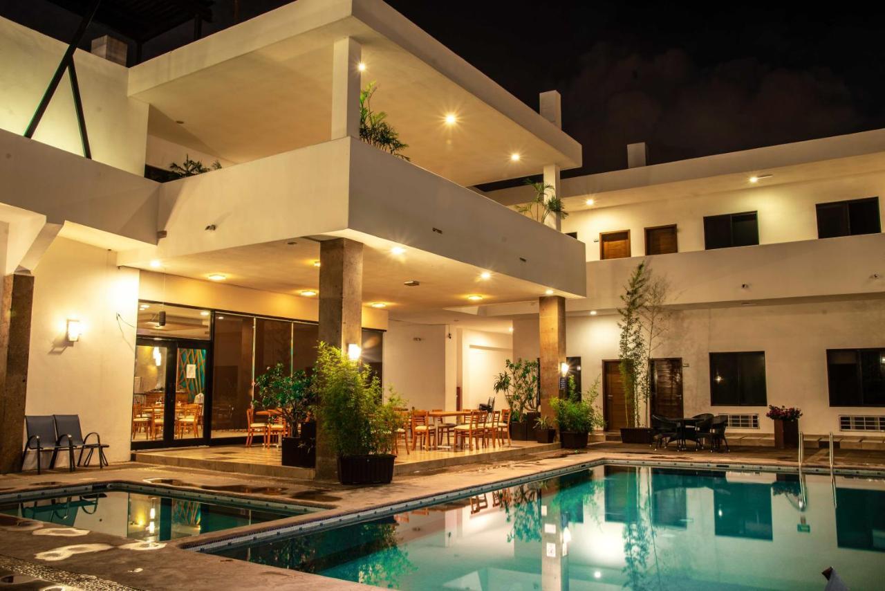 Hotel Tres Soles ซิวดัดมาเดโร ภายนอก รูปภาพ